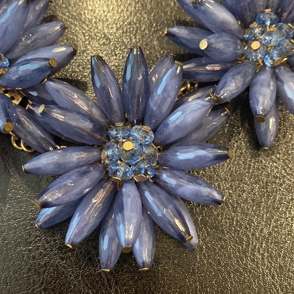 Be bold in this daring starburst necklace - Picture 2 of 2